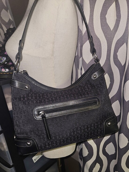 Giani Bernini Handbags - 💥Sale💥Giani Bernini Black Logo Patterned Shoulder Bag